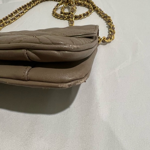 Pantera brown crossbody purse. Used but in excellent condition! - Picture 7 of 9